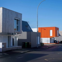 Maisons individuelles locatif social par B3 Ecodesign <br />
Architecte : 2A DESIGN